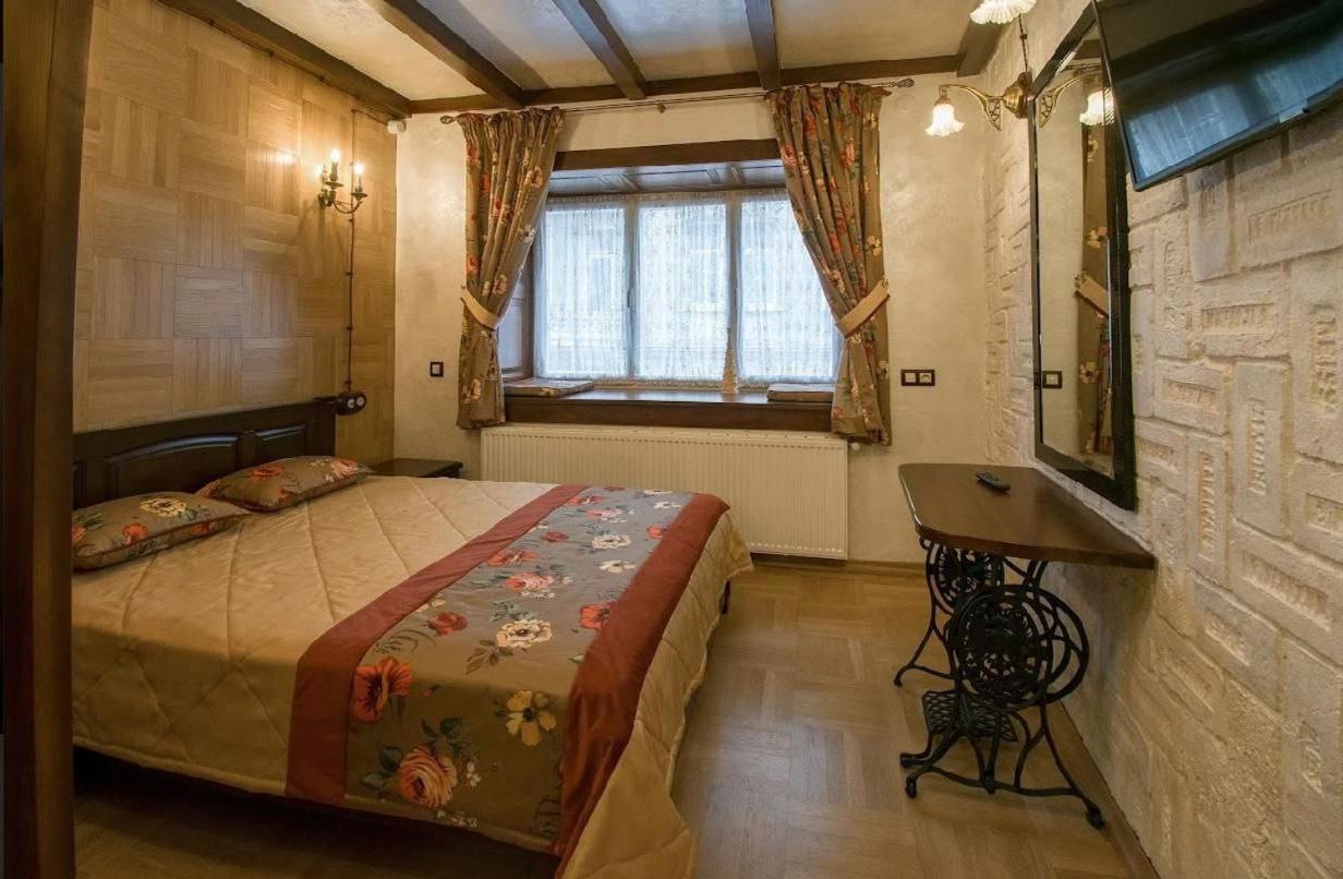 Vidfort Братів Рогатинців Lviv Ngoại thất bức ảnh